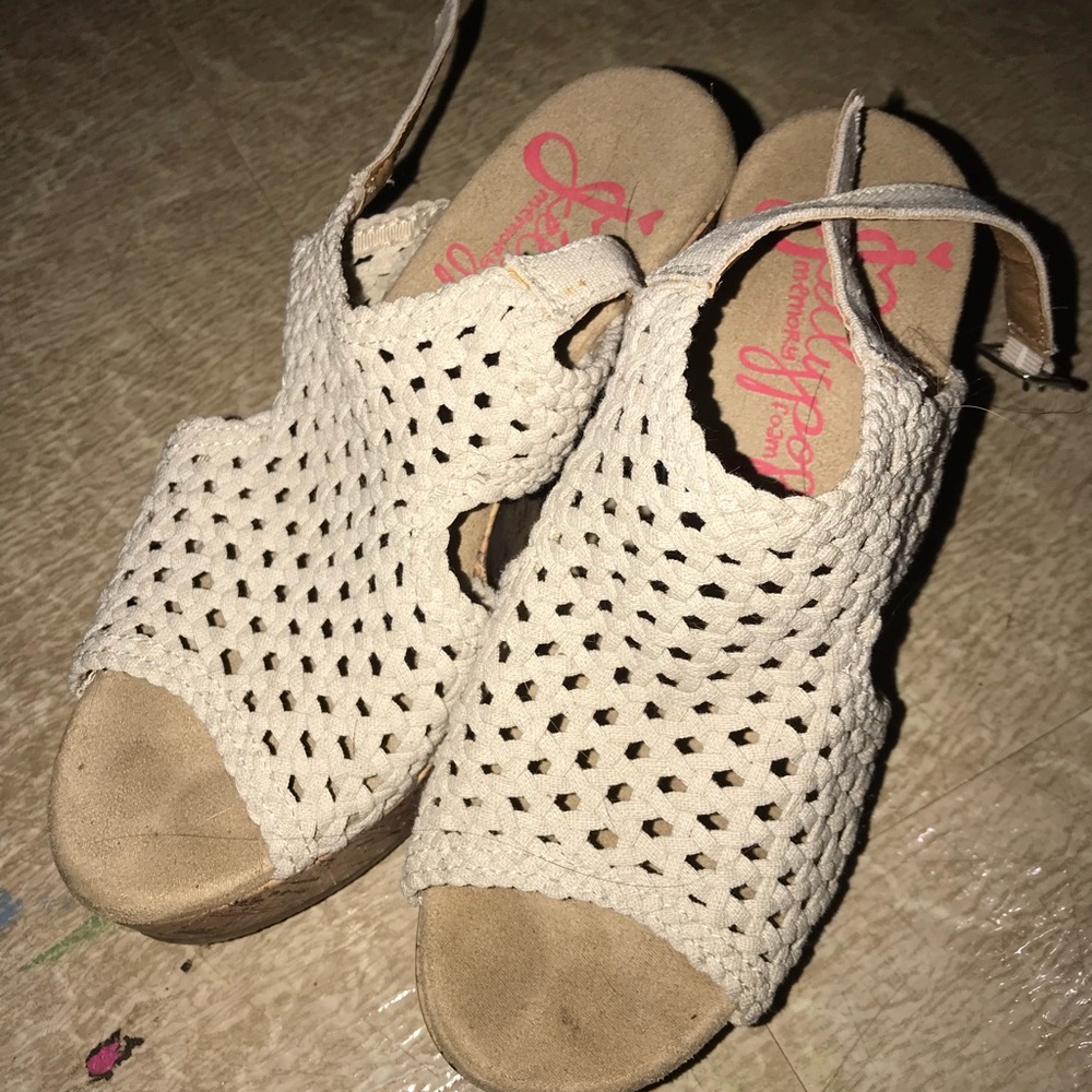Tan Heels - Picture 2 of 2